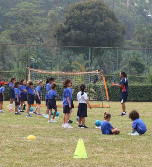 63a83a8f1f4b5600c7e51c32_606c4b655f60cee520679f0e_football-CCA2-min